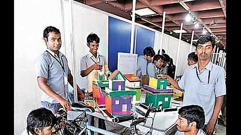 Corona : students of ITI have job worries along with exams