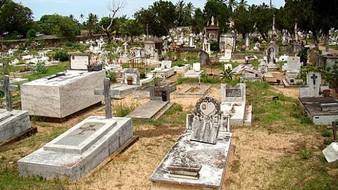 kabristhan.jpg