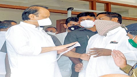 उपमुख्यमंत्री पवारांचे वीजबिल माफीचे विधान वेळकाढूपणा : साजिद मुल्ला