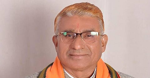 BJP MLA dadarao keche distributes food grains at wardha
