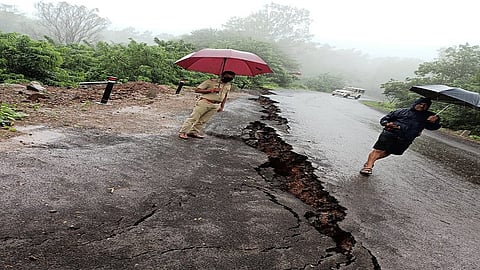 Kolhapur Gaganbawda road closed traffic due to floods at Longhe