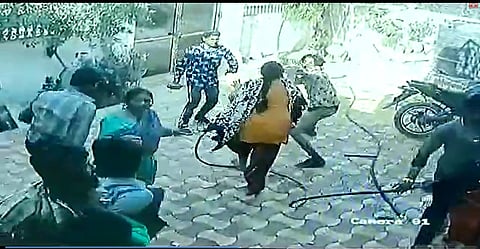 The sword runs in the khamgaon; All three were injured