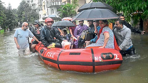 there is no estimate of how many people stuck in floods at kolhapur