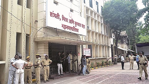 Opposition to renting space to Synergy Hospital in Miraj; BJP members aggressive
