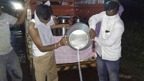 akola news Otherwise milk will have to be stopped across the state, Ravikant Tupkar