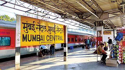 मुंबईकरांनो महत्त्वाची बातमी, आता मुंबई सेंट्रल टर्मिनसवर जाऊ नका; आता जावं लागणार 'नाना शंकरशेठ टर्मिनस'वर