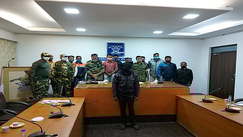 naxal arrested in gondia