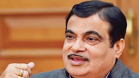 nitin gadkari said i first think about this serious issue in the evening is in which hotel and what to eat