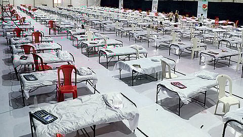 मुंबईतून चांगली बातमी, मुंबईतील रुग्णालये आणि कोविड केअर केंद्रातील रुग्णसंख्येत घट