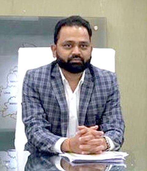 जिल्हाधिकारी डॉ. विपीन इटनकर