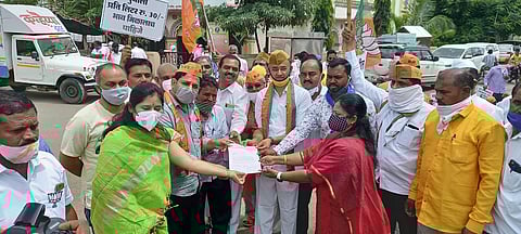 Don't give us breath, Dr. Sujay Vikhe Patil told the District Collector