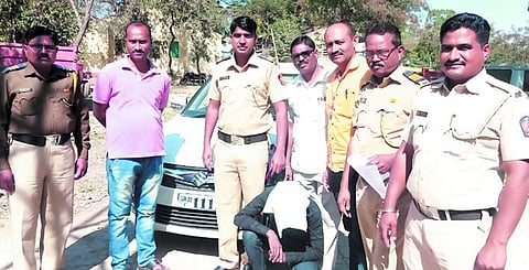 police arrested theft.jpg