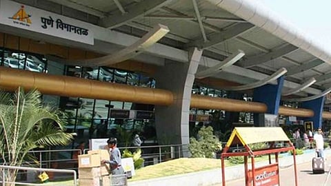 Coronavirus : विमानतळावरून परतणाऱ्या प्रवाशांच्या वाहतुकीसाठी पास