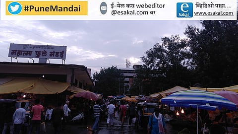 #PuneMandai रस्त्यावरील विक्रेत्यांमुळे फुले मंडई भागात कोंडी