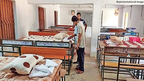 काय आता शाळेत ठेवणार कोरोना रुग्ण ? पालकांना समजताच पालकांनी घेतली ही भूमिका