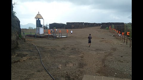 How to manage household expenses?