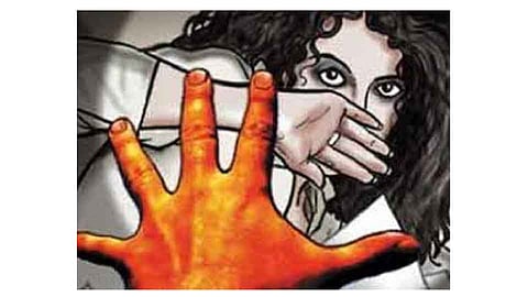 गर्भवतीवर बलात्कार प्रकरणी तिघे ताब्यात; पाच फरारी