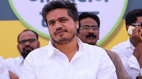 पार्थ पवारांच्या 'सत्यमेव जयते' ट्विटवर रोहित पवारांची प्रतिक्रिया, म्हणतात पार्थ यांनी....