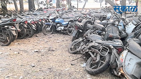 सोलापूर : बेवारस ४५४ वाहनांचा भंगारात होणार लिलाव