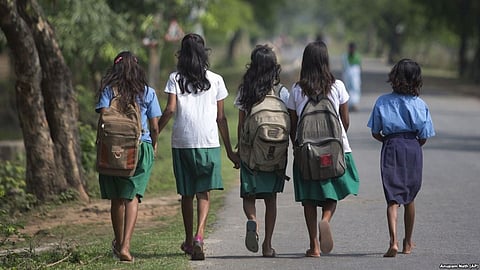 school girls 2.jpg