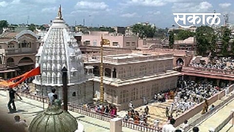 Akola Shegaon Corona News Shegaons Gajanan temple closed for devotees, administration on alert mode!