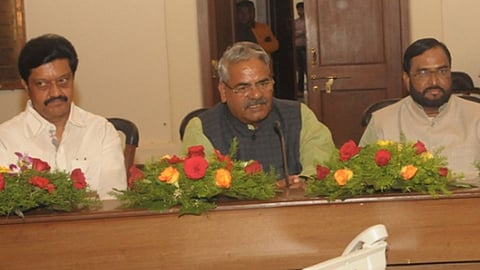 'हलगर्जीपणा करणाऱ्या अधिकाऱ्यांवर कारवाई'