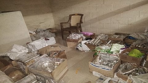 पुणे- बंगळूर महामार्गावर कोल्हापूरच्या तिघांकडून साडेतीन कोटींची चांदी जप्त