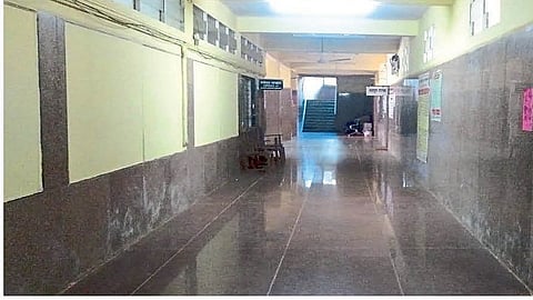 the working of government offices stopped reason employment strike in sindhudurg