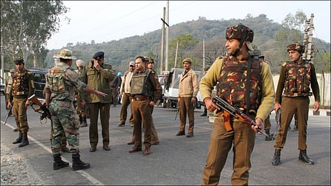2 cops killed as terrorists fire at police team on outskirts of srinagar