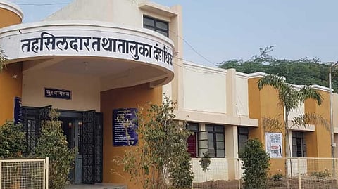 citizens have high expectations from newly changed tehsildar of shrigonde milind Kulthe