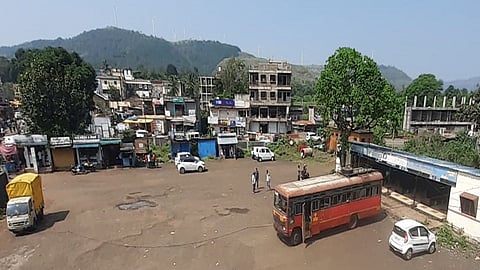 ढेबेवाडी-पाटण प्रवास..'घोडं खाईना भाडं'; बस स्थानकात सन्नाटा