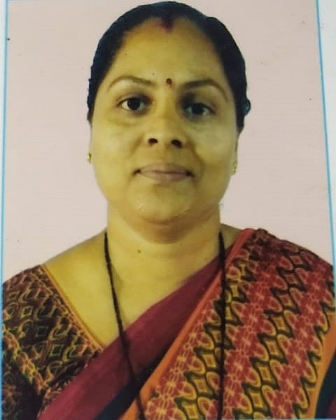 अध्यापनाबरोबरच विद्यार्थ्यांना आजारपणातही मदत करणाऱ्या स्वाती फुटाणे