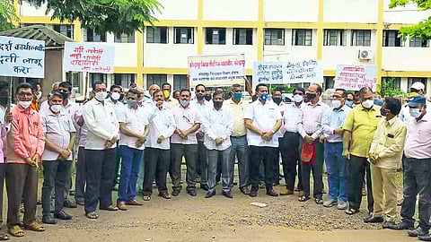 Protests against education officials in Kolhapur