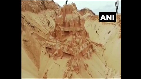 a temple like structure was unearthed during sand mining in Penna river at ap