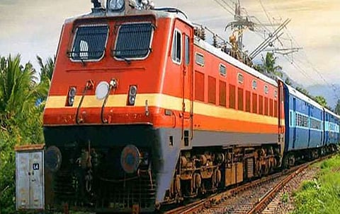 timetable of 8 railway on nagpur route is changed