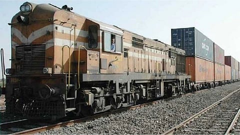 कोरोना काळात रेल्वेची आर्थिक गाडी सुसाट..मिळविले ६०० कोटी रुपये उत्पन्न