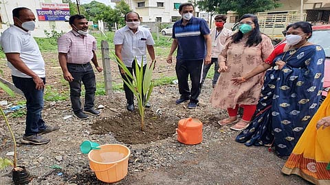 नांदेड - लोकसहभागातून बोरबन वसाहतीत वृक्ष लागवड