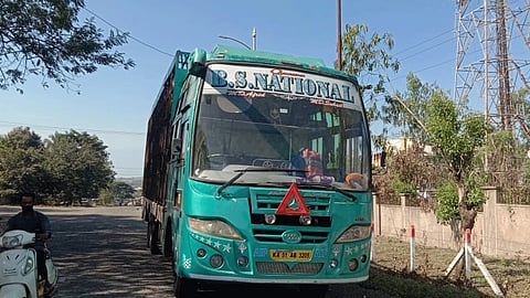 33 lakh stolen from truck cabin in kolhapur