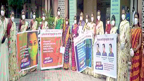 स्वच्छतेच्या जागृतीसाठी कऱ्हाडात तृतीय पंथियांची रॅली