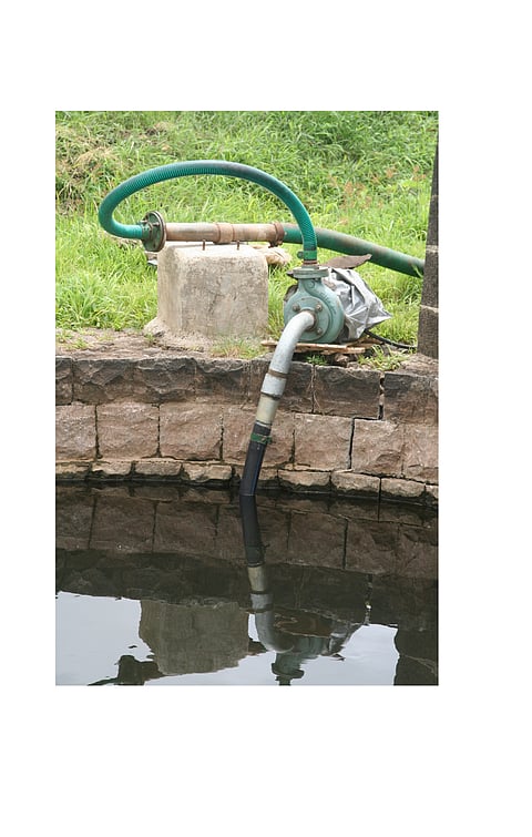 No Mechanics Available For Pump Repair Kolhapur Marathi News