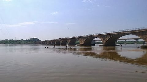 Landless farmers are waiting for Rehabilitation in Bhandara district