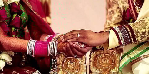 akola news Use of social media to match marriage