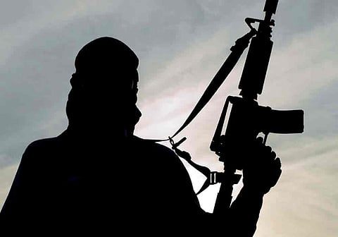 जम्मू-काश्मीरमध्ये तीन दहशतवादी ठार