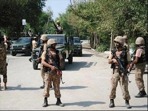 पाकिस्तानमध्ये न्यायालयाबाहेर स्फोट; 12 ठार