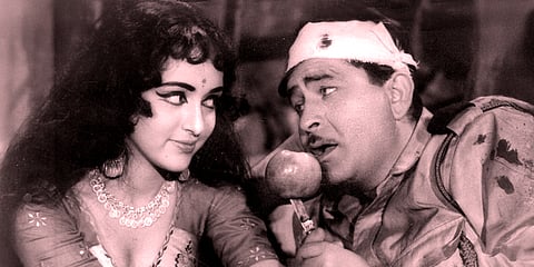 Hema Malini and Raj Kapoor in Sapnon Ka Saudagar