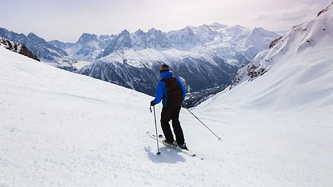 skiing