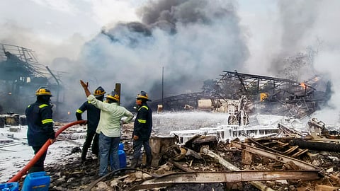 Fire at chemical factory in Noida, no casualty