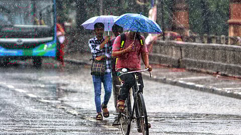 Heavy rain in Delhi leads to severe waterlogging, traffic chaos