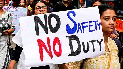 'Attacked' by patient's family, junior docs of Sagar Dutta hospital near Kolkata go on cease work