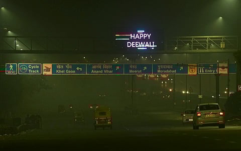 Delhi records 'very poor' air quality; foggy conditions likely to persist